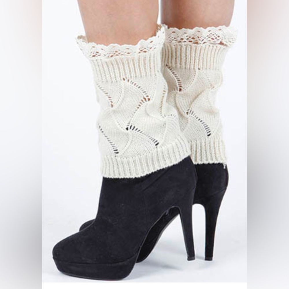 White knitted ankle warmers.